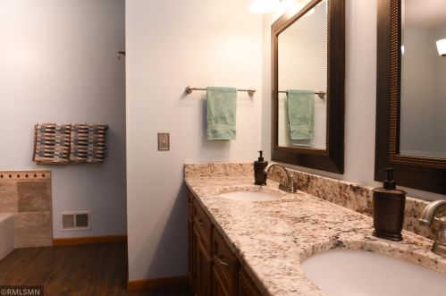 4393 Bear Path Trl, Saint Paul MN  55122-2218 exterior