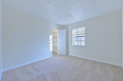 2843 Woodfield Dr, Rex GA 30273-2004 exterior