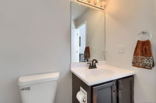 19312 58 Pl, Denver CO 80019-2027 exterior