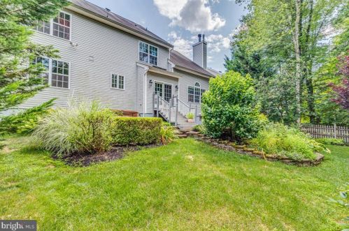 13 Colts Run Rd, Princeton NJ  08540-8593 exterior