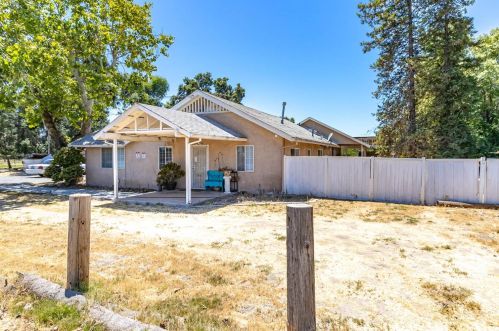 225 Dakota Ave, Modesto, CA 95358-9552
