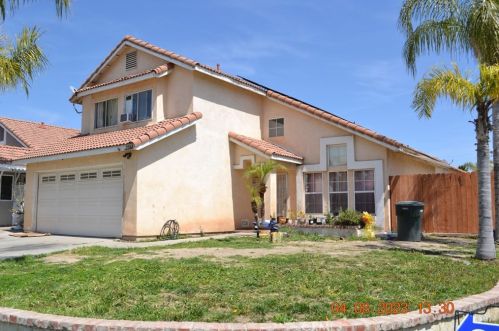 2063 Sundown Dr, Perris, CA 92571-2613