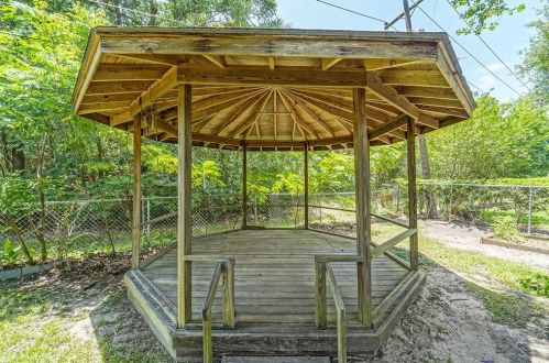 1806 Cedar Dr, Richmond TX 77469-4802 exterior