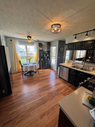 2747 Ashlar Dr, Springfield OH  45503-1862 exterior
