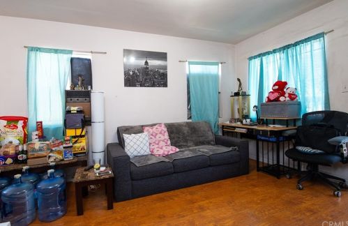 1026 Columbus Ave, Glendale CA  91202-2353 exterior