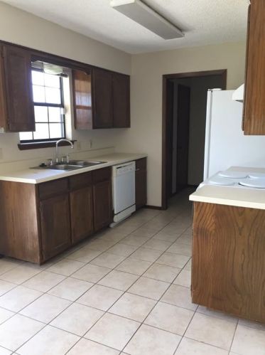 7549 Portwood Rd, Azle, TX 76020-5835