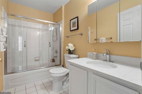 20 Grant Way, Princeton NJ  08540-1600 exterior