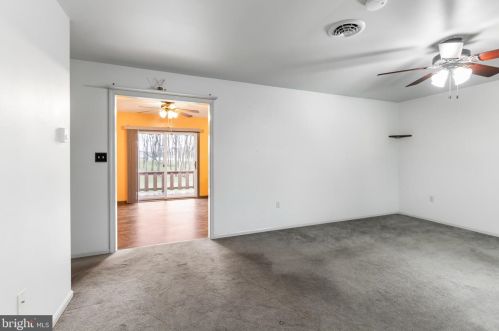 516 Trout Run Rd, Ephrata, PA 17522-9600