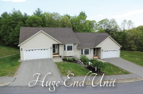 100 Hall Rd, Fremont, NH 03044-3345
