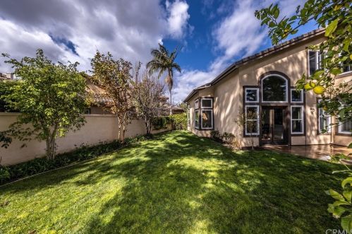 1098 Rexford Ln, Anaheim CA  92808-2333 exterior