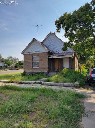 623 Routt Ave, Pueblo, CO 81004-2354