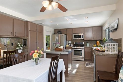 11109 Middleborough Rd, Riverside CA  92503-5814 exterior
