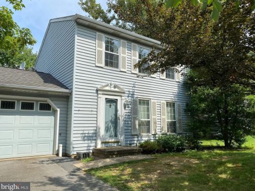 104 Huntsdale Ct, Harrisburg, PA 17110-3445