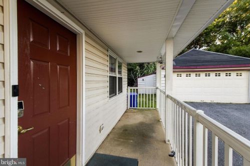 12606 Meadowood Dr, Silver Spring MD 20904-2928 exterior