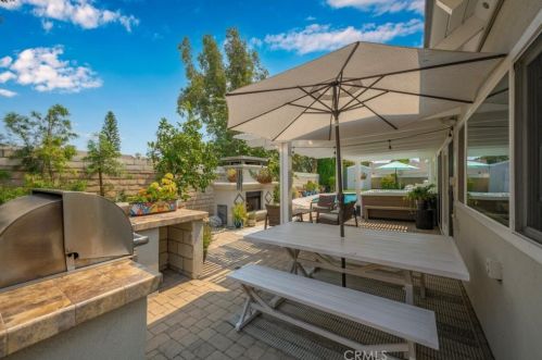 9878 Avenida Mateo, Cypress CA  90630-3445 exterior
