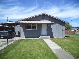 189 7th St, Ontario, OR 97914-2231