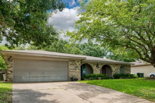 3724 Venice Dr, Fort Worth, TX 76180-1536