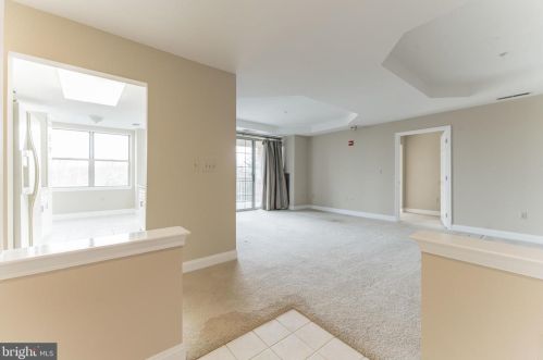 2332 Windrow Dr, Princeton, NJ 08540-5019