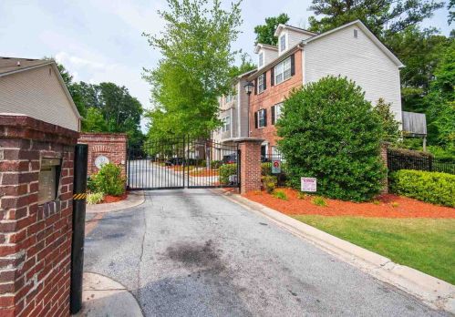 748 Celeste Ln, Atlanta GA  30331-8606 exterior