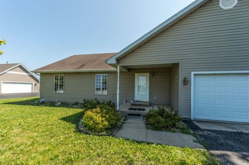 1143 Center St, Braidwood, IL 60408-2215