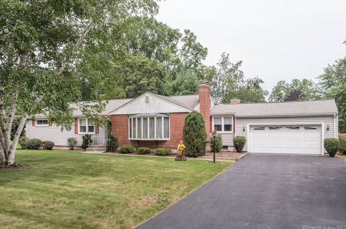8 Ridgeview Dr, Farmington, CT 06032-2015