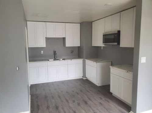 13445 Barlin Ave, Downey, CA 90242-5105