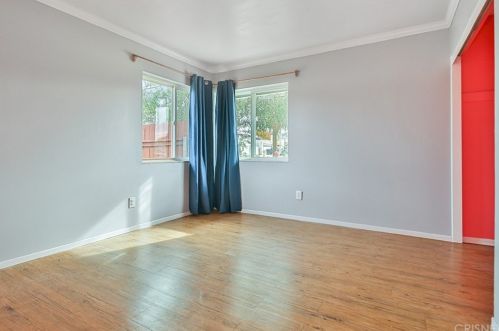 2693 Royal Ave, Simi Valley CA 93065-4768 exterior