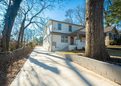 934 Burns Dr, Atlanta GA  30310-4632 exterior