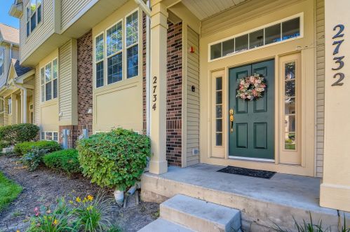 2734 Greenwood Ave, Arlington Hts, IL 60004-8429