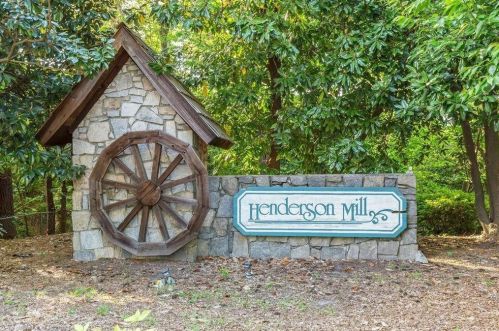 3234 Henderson Mill Rd, Atlanta GA  30341-6049 exterior