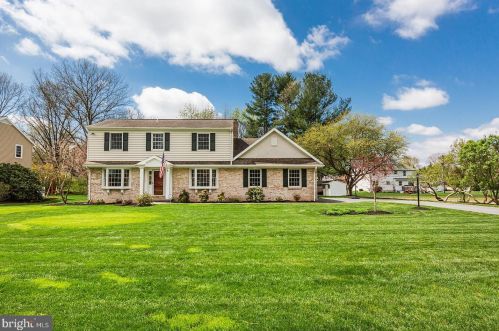 2006 Rachael Dr, Lancaster PA  17601-3655 exterior