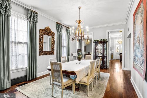 114 Kings Hwy, Tavistock NJ 08033-1981 exterior