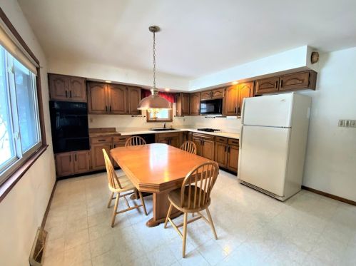 747 Newton St, Gary IN  46405-1131 exterior