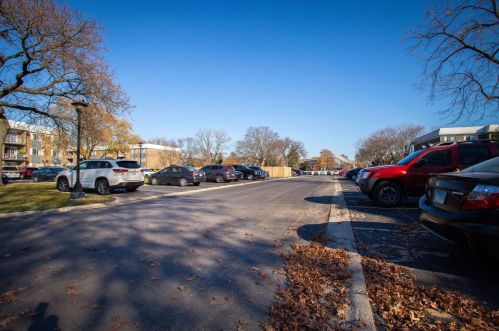 1521 Windsor Dr, Arlington Hts IL  60004-4101 exterior
