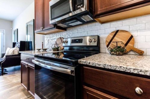 4926 Lower Elm St, Atlanta, GA 30349-1688