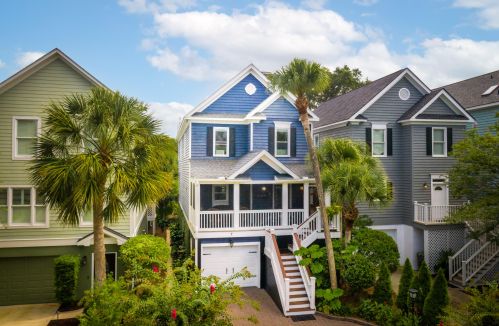 7 Yacht Harbor Ct, Isle Of Palms, SC 29451-2600