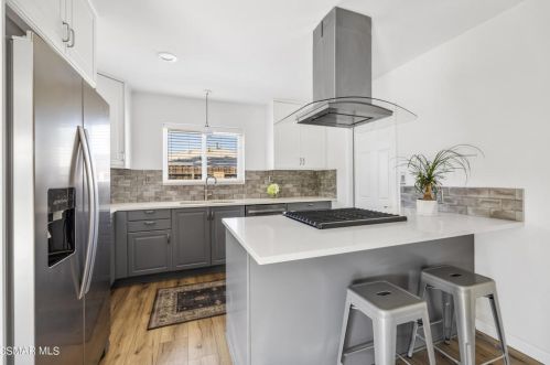 2690 Elizondo Ave, Simi Valley CA 93065-4615 exterior