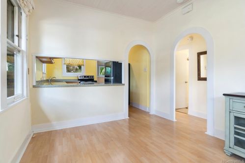 3633 Maunalei Ave, Honolulu HI  96816-2322 exterior