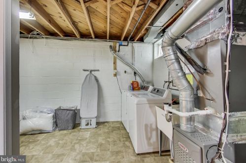 10706 Blossom Ln, Silver Spring MD 20903-1001 exterior