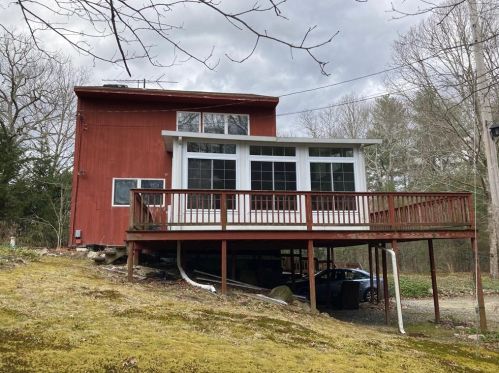 116 Muddy Brook Rd, West Greenwich, RI 02817-1949