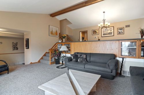 115 Eastwood Dr, Bannockburn IL  60015-5009 exterior