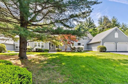 8 Whytewood Ln, Granby CT  06035-2426 exterior