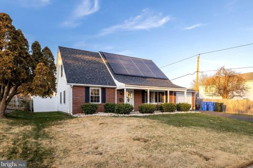 51 Hopewell Ln, Willingboro, NJ 08046-1776