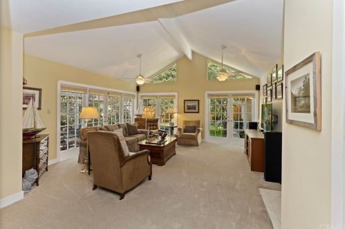 3573 Beechwood Pl, Riverside CA  92506-1214 exterior