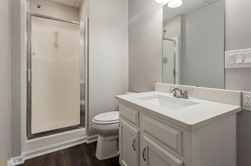 810 Mabry Rd, Atlanta GA  30328-2662 exterior