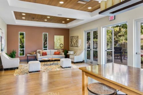 5525 Ocean, Hawthorne CA  90250-1120 exterior