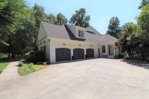 1692 Hadaway Rd, Kennesaw, GA 30152-3989