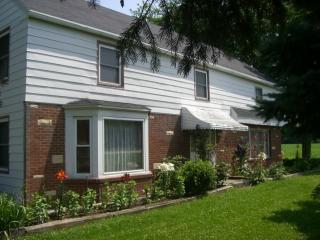 3864 Samuelson Rd, Rockford, IL 61109-3240