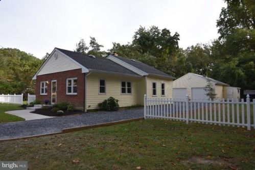 31 18th St, Burlington, NJ 08016-3631
