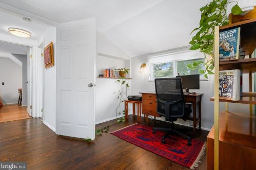 2231 Luzerne Ave, Silver Spring MD 20910-2133 exterior